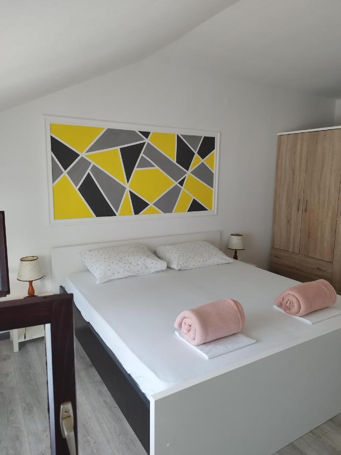 Apartments Jakovljevic Grebastica Ngoại thất bức ảnh
